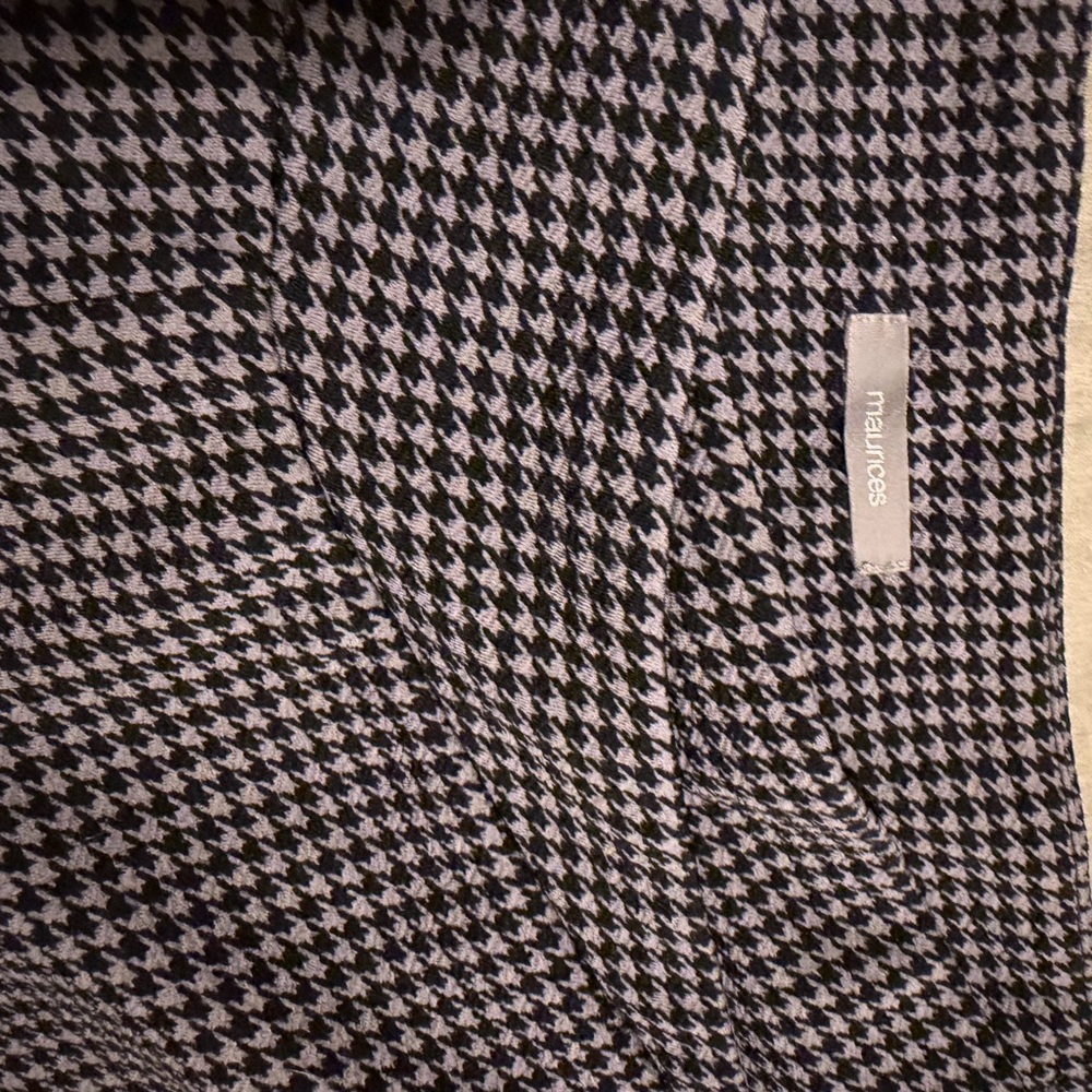Maurices Houndstooth Knit pants in Black and Light Gray